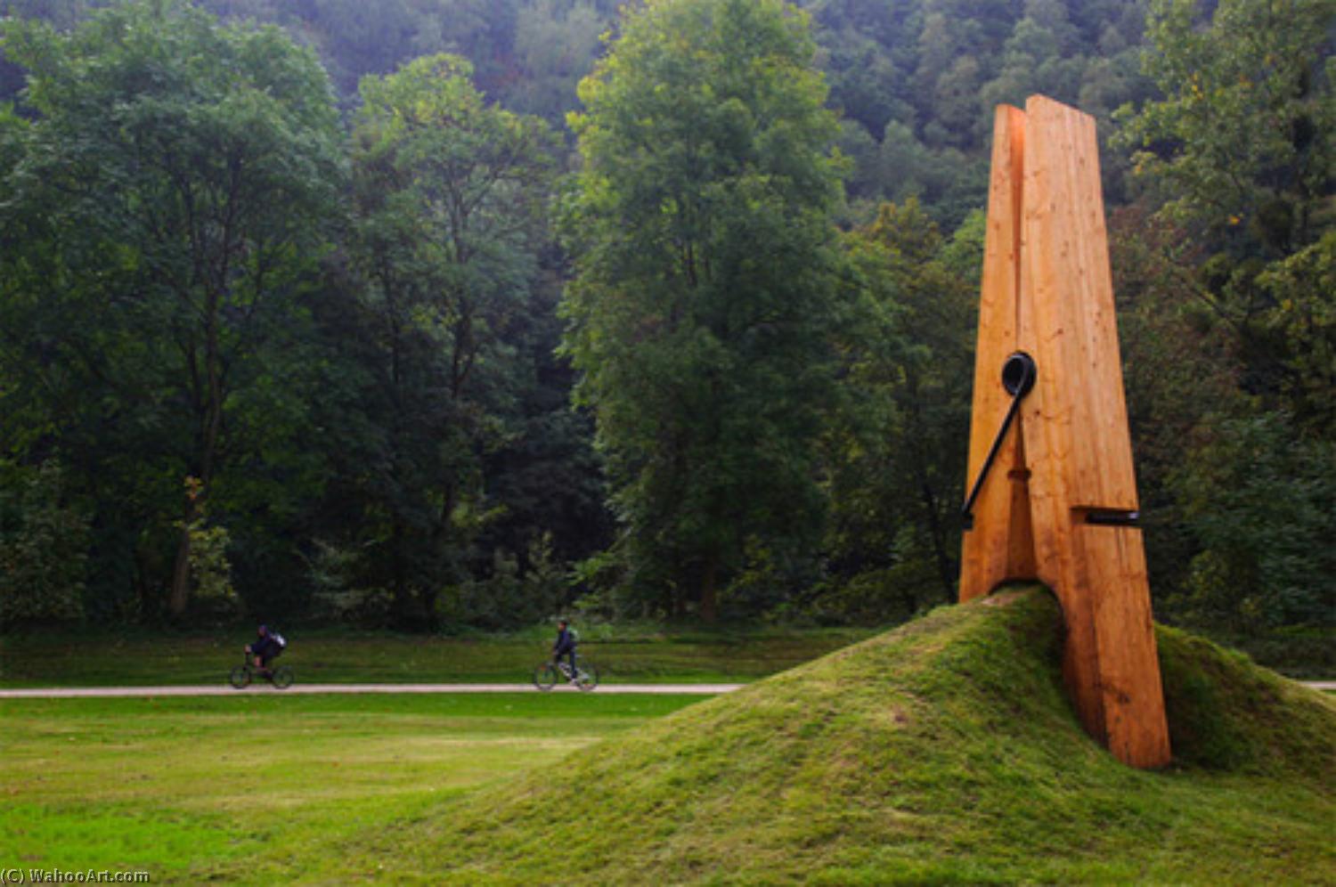 Giant Clothespin — Claes Thure Oldenburg